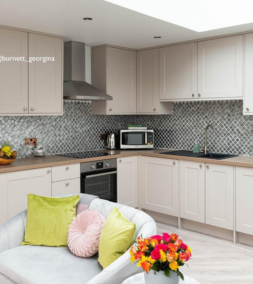 Metallic Vitreum Argentum Arabesque Silver Glass Tile Metallic Vitreum range collection Metallic Vitreum Argentum Arabesque Silver Glass Tile Metallic Vitreum range collection