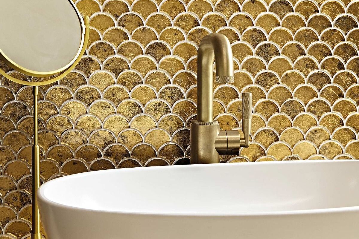 A full guide to comparing the best bathroom tile materials and styles