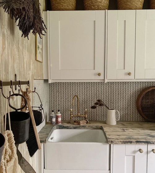 Malmo Willow Leaf White Mosaic Marble Effect Floor Tiles