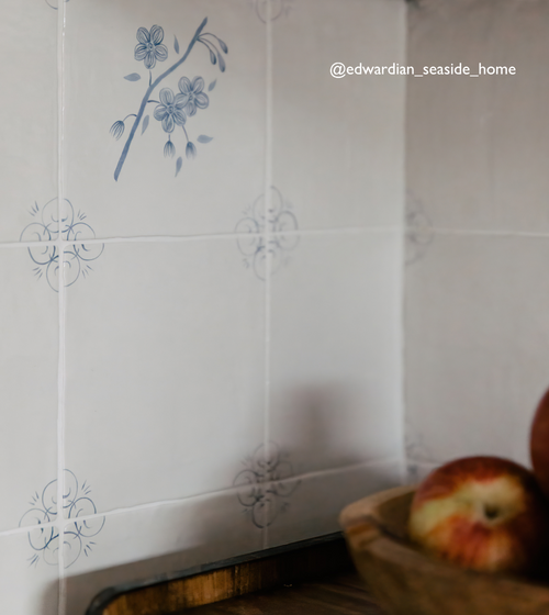 English Delft Blossom